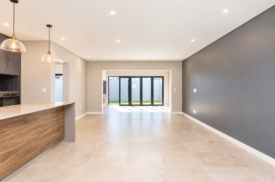 4 Bedroom Property for Sale in Sandown Western Cape